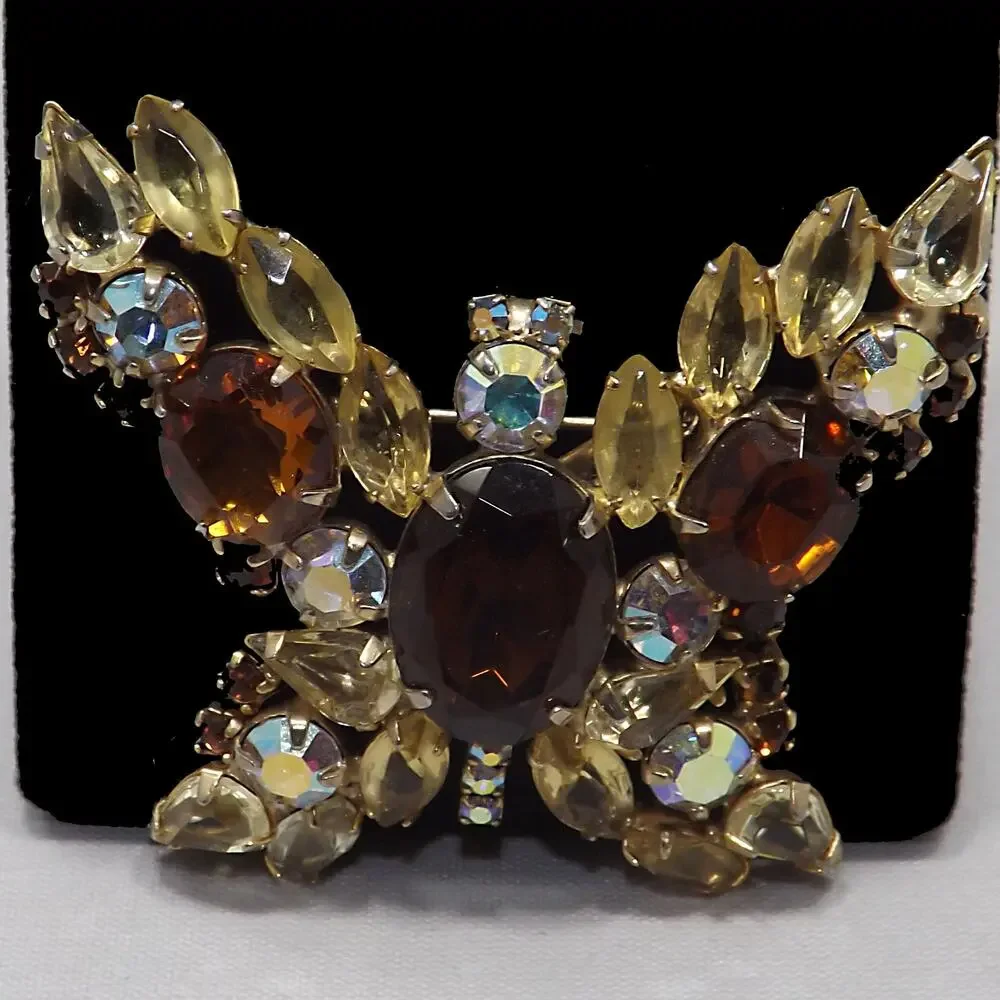 Vintage Butterfly Brooch D & E Juliana Style Rootbeer Rhinestones, Gold Plated